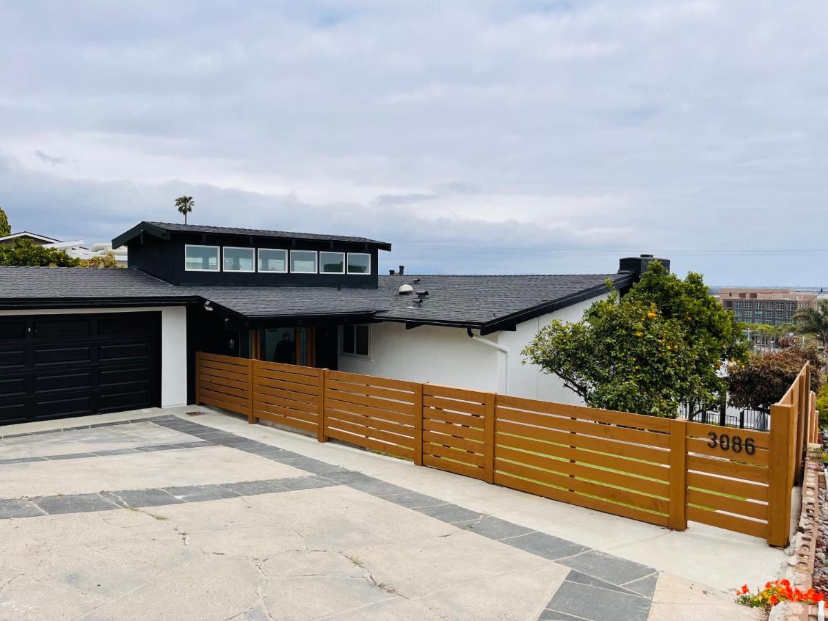 5-Star Hillside Home With Coastal Views, Gameroom, Pool, Hot Tub, 8 People Max Occupancy, 2024 Remodel, New Management, Free Parking Ventura Eksteriør bilde